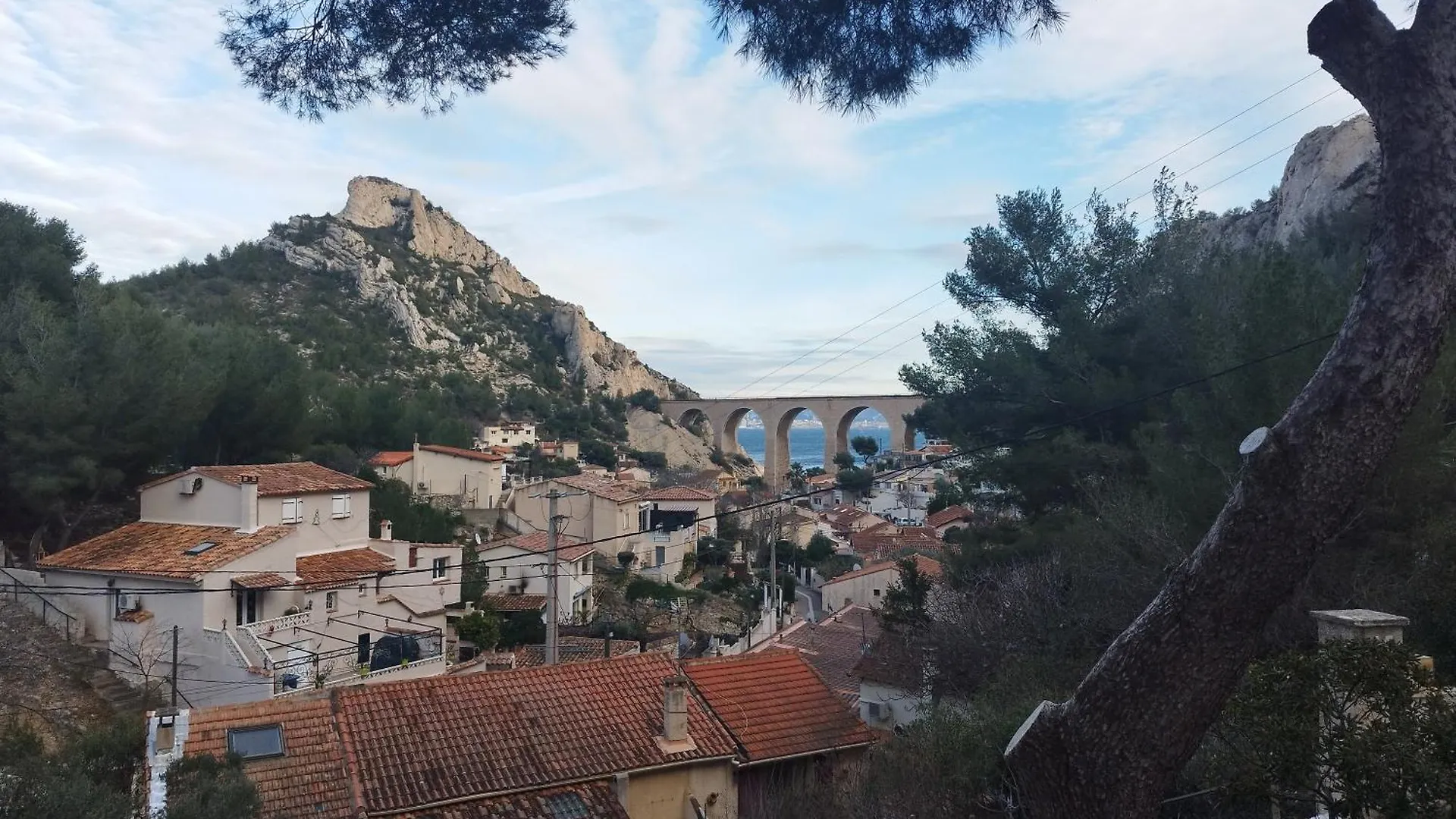 Gite Renove Calanque La Vesse Le Rove