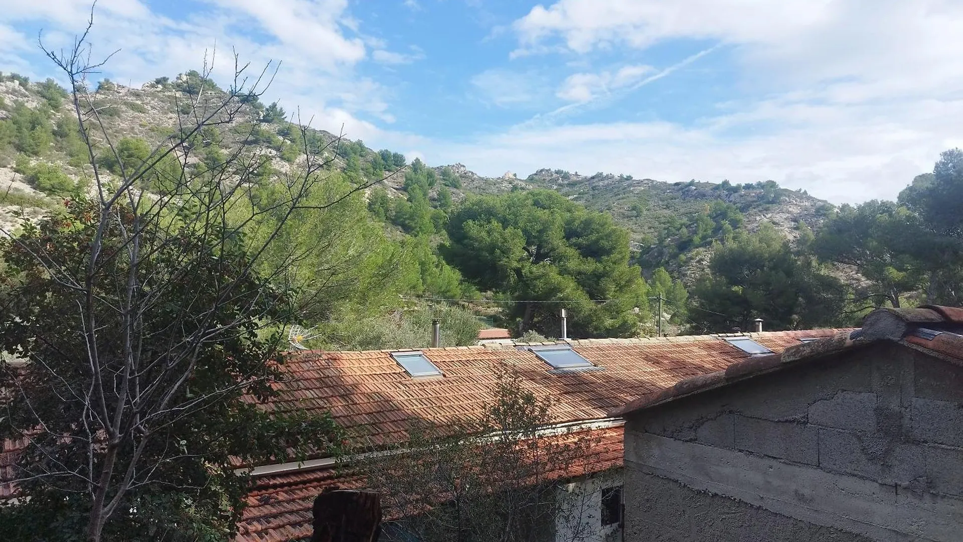 Gite Renove Calanque La Vesse Le Rove Holiday home